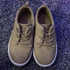 Oshkosh slip on shoes